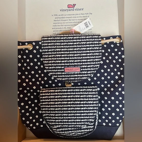 Vineyard Vines Stingray Painted Rattan Canvas Daypack Backpack NWT Vineyard Vines Stingray Painted Rattan Canvas Daypack Backpack main image 3